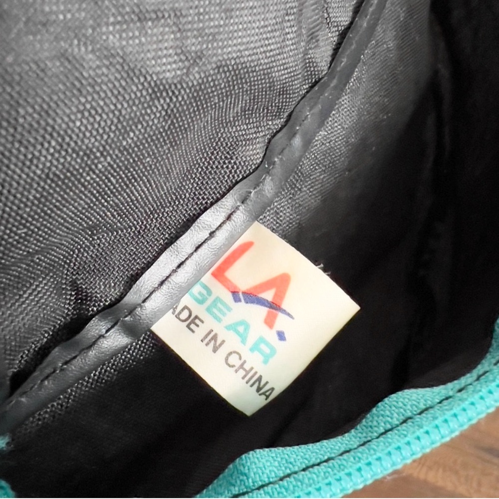 Vintage L.A. Gear Black and Teal Fanny Pack Belt Bag - Picture 11 of 14